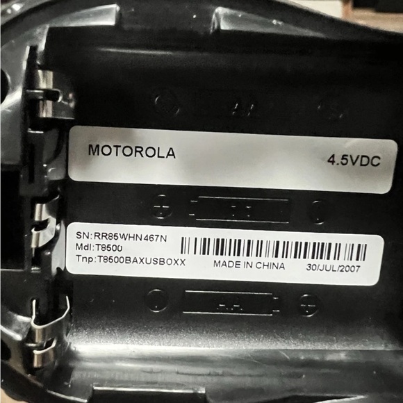 Motorola TALKABOUT T8500 Two Way Radios With Charger And Two Xtra faces set of 2 - Picture 13 of 13